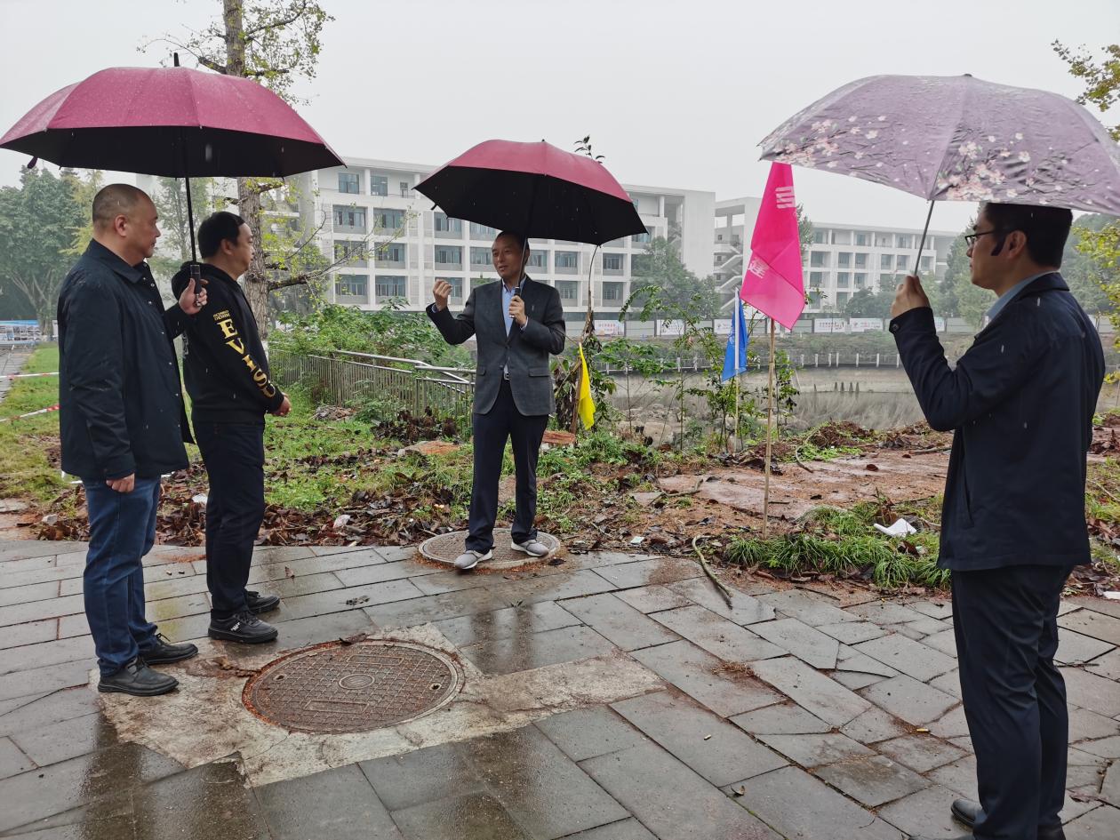 黎德龙书记调研创新实验楼 黎德龙书记调研创新实验楼